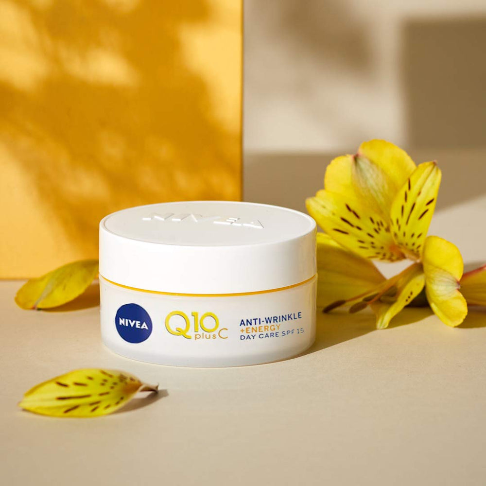 NIVEA Q10 Energy Healthy Glow Face Day Cream (50 ml), Energising Day Cream, Face Cream for Women, Moisturising Cream, Face Cream with Q10, Vitamin C, and Vitamin E