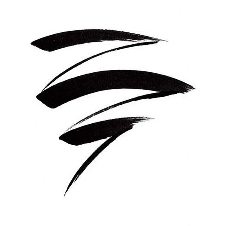 Precise tip detail of Maybelline liquid eyeliner for clean application