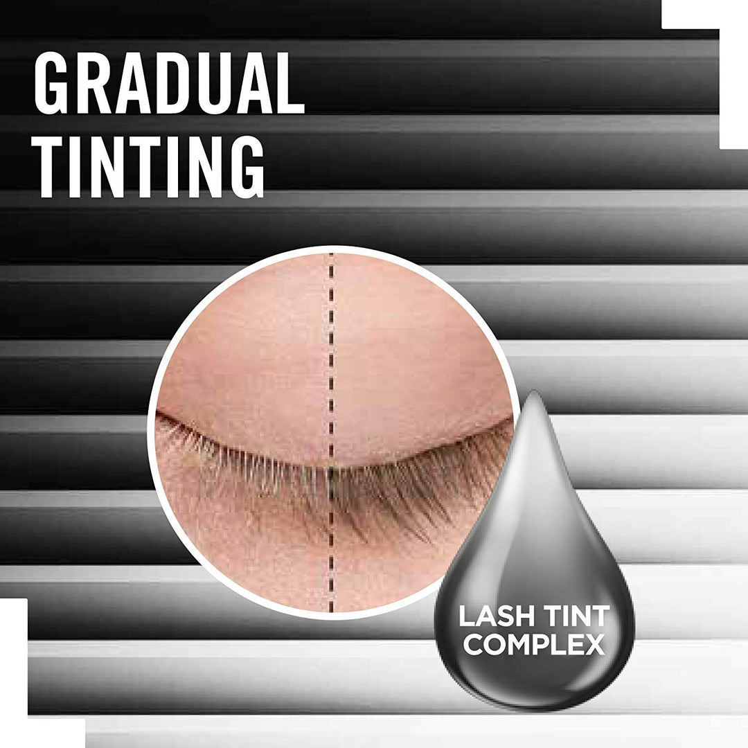 Black mascara that lifts and defines lashes naturally